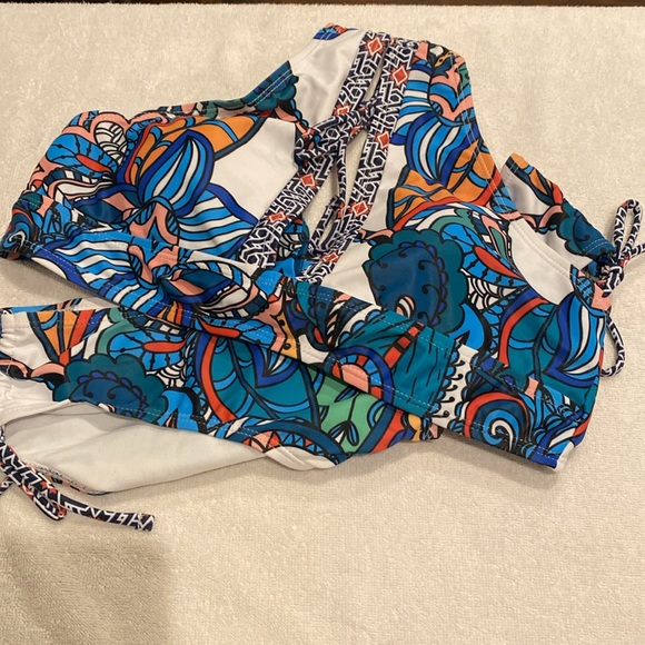 SHEIN Other - NWOT Halter Bikini set size M